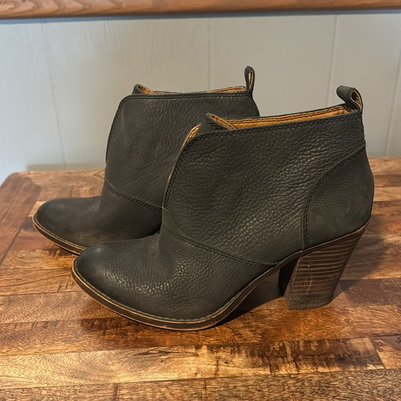 Lucky Brand Heeled Ankle Booties, Black, Leather, Barely Worn, Size 9 - Picture 1 of 11